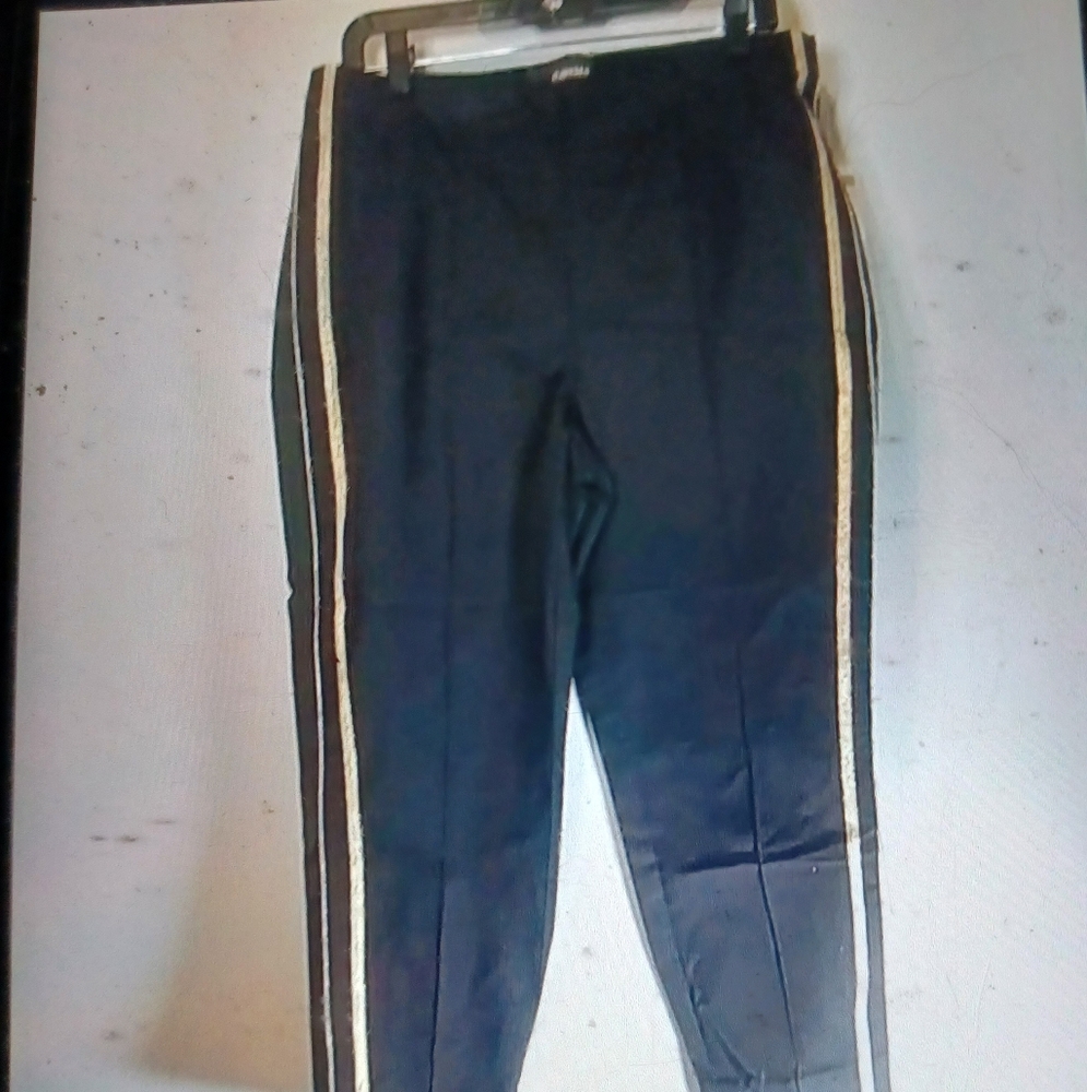 New Cosma 12P black pant gold edge